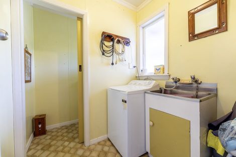 Photo of property in 2 Hughes Street, Waimate, 7924