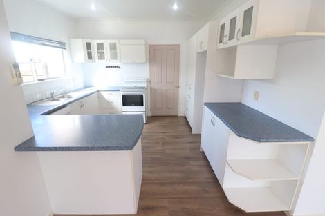 Photo of property in 1/4 Mickle Street, Te Atatu South, Auckland, 0610