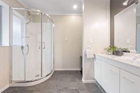 Photo of property in 10 Covina Place, Somerville, Auckland, 2014