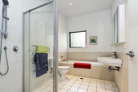 Photo of property in 21 Chamari Close, Titirangi, Auckland, 0604