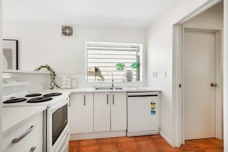 Photo of property in 4/102b Manuka Road, Bayview, Auckland, 0629
