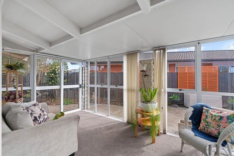 Photo of property in 25 Hillcrest Place, Avonhead, Christchurch, 8042