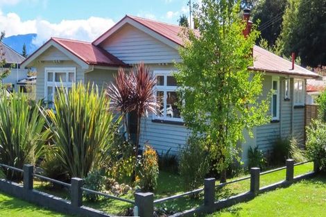 Photo of property in 4 Broadway, Reefton, 7830