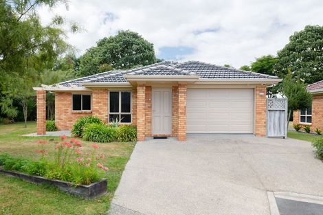 Photo of property in 51 Sovereign Isle Lane, Rototuna, Hamilton, 3210