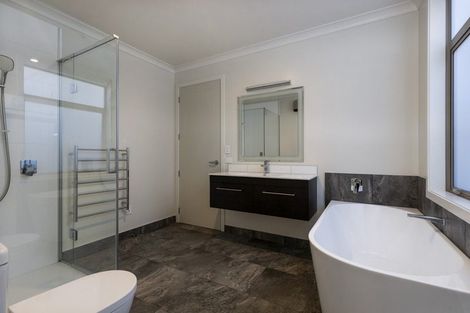 Photo of property in 18 Lake View Place, Fairhall, Blenheim, 7272