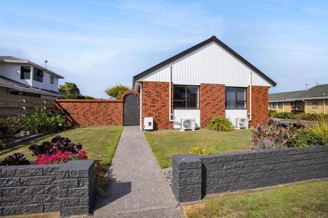 Photo of property in 10 Murdoch Street, Hawera, 4610