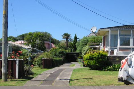Photo of property in 1/16 Shakespeare Road, Milford, Auckland, 0620