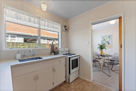 Photo of property in 28b Wood Street, Takaro, Palmerston North, 4410