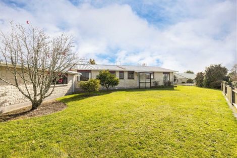 Photo of property in 2 Rangiora Place, Inglewood, 4330