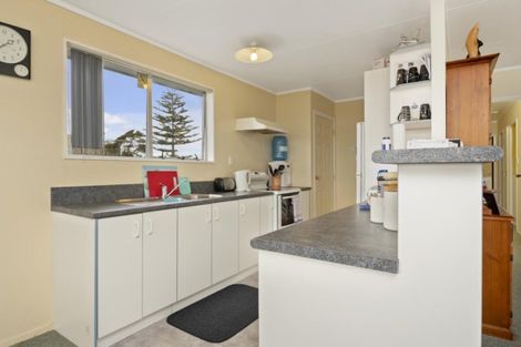 Photo of property in 2 Ngaparaoa Drive, Maketu, 3189