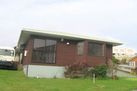Photo of property in 11 Otamarau Grove, Maungaraki, Lower Hutt, 5010