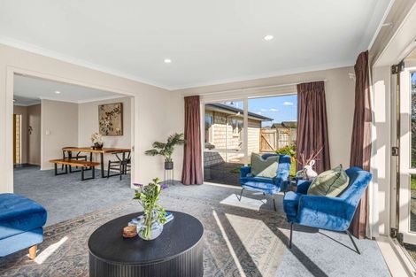 Photo of property in 18 Gilligan Close, College Estate, Whanganui, 4500