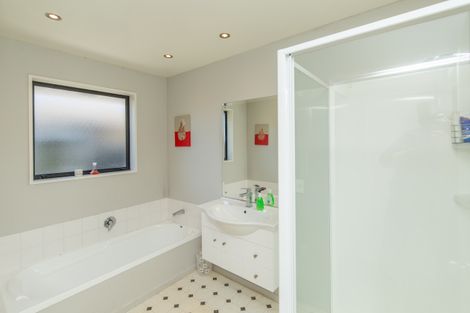 Photo of property in 26 Rochester Crescent, Rolleston, 7614