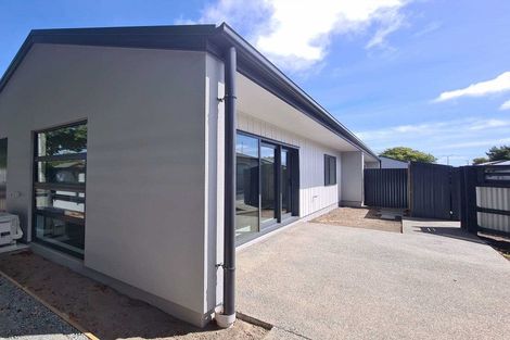 Photo of property in 1/11 Defoe Place, Waltham, Christchurch, 8023