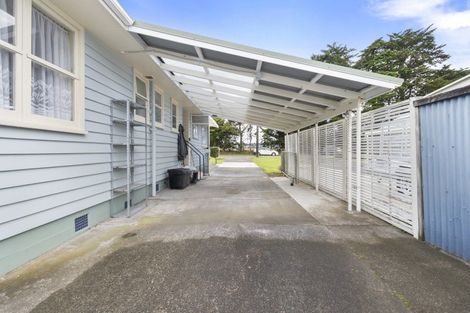 Photo of property in 2 Racecourse Avenue, Marton, 4710