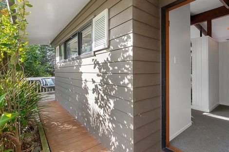 Photo of property in 7a Ellangowan Road, Waiake, Auckland, 0630