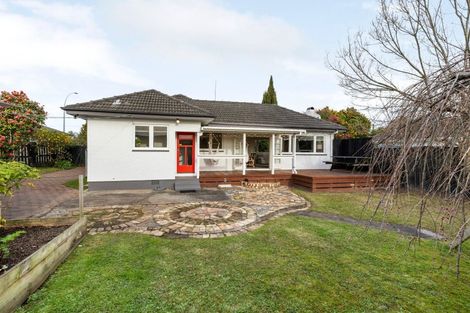Photo of property in 26 Forest Lake Road, Forest Lake, Hamilton, 3200