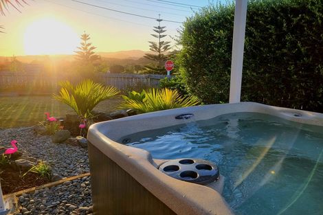 Photo of property in 2 Awatea Street, Mangawhai Heads, Mangawhai, 0505