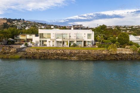 Photo of property in 133 Main Road, Redcliffs, Christchurch, 8081