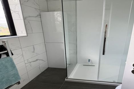 Photo of property in 1 Renown Road, Raumati South, Paraparaumu, 5032