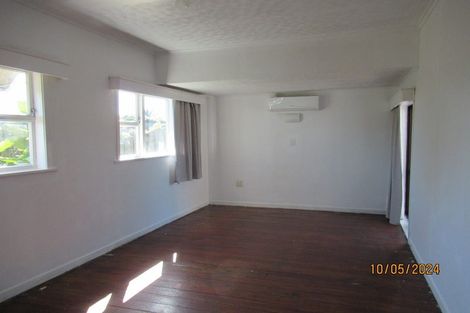 Photo of property in 401 Don Buck Road, Massey, Auckland, 0614