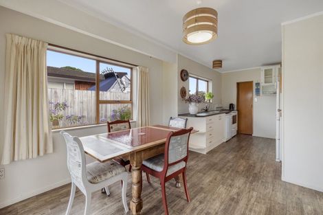 Photo of property in 27 Hookey Drive, Te Puke, 3119