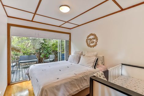 Photo of property in 25 Opou Road, Titirangi, Auckland, 0604