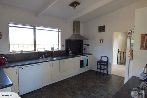 Photo of property in 18 Norwich Avenue, Spotswood, New Plymouth, 4310