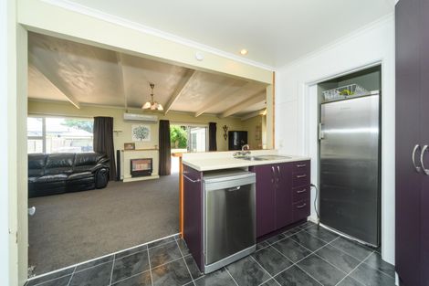 Photo of property in 18 Edwards Place, Terrace End, Palmerston North, 4410