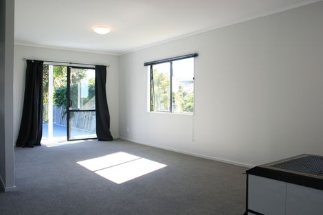 Photo of property in 72 Gallony Avenue, Massey, Auckland, 0614