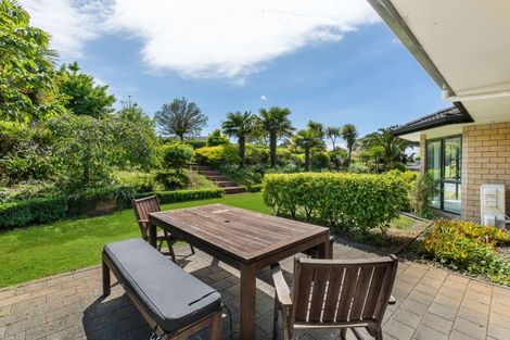 Photo of property in 10 Gleaming Place, Waiuku, 2123