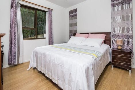 Photo of property in 20 Linwood Avenue, Forrest Hill, Auckland, 0620