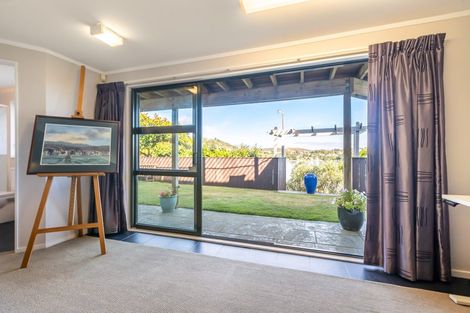 Photo of property in 14 Spinnaker Drive, Whitby, Porirua, 5024