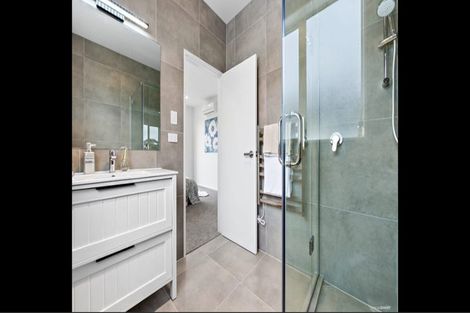 Photo of property in 3 Franheim Crescent, Orewa, 0931