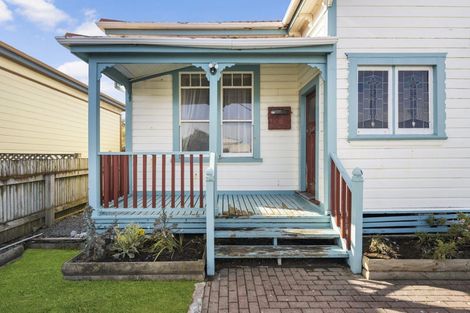 Photo of property in 12 Wha Street, Lyall Bay, Wellington, 6022
