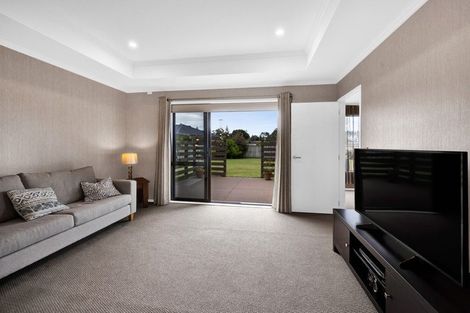 Photo of property in 12 Mercade Close, Stratford, 4332