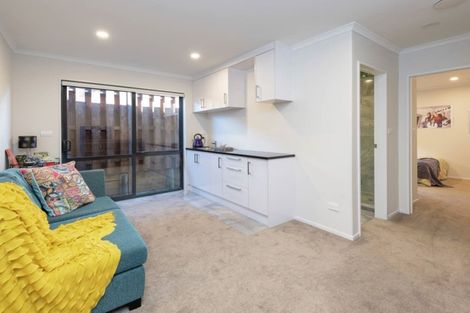 Photo of property in 16 Carlos Drive, Flat Bush, Auckland, 2016