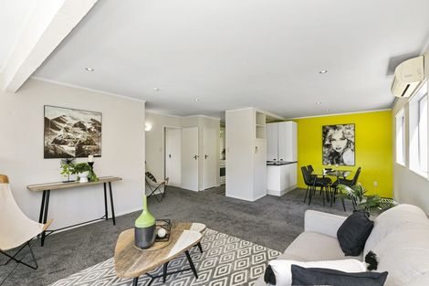 Photo of property in 16 Makatote Grove, Churton Park, Wellington, 6037