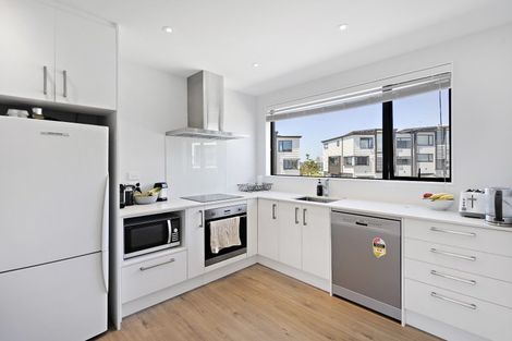 Photo of property in 14 Pottery Crescent, Hobsonville, Auckland, 0618