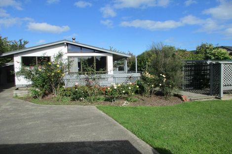 Photo of property in 21 Oriwa Street, Waikanae, 5036