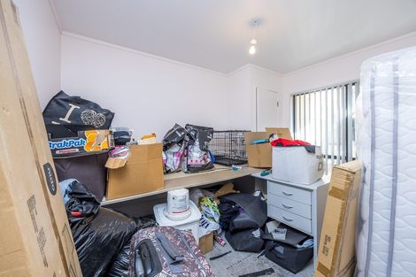 Photo of property in 6 Milwaukee Place, Glendene, Auckland, 0602