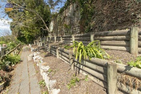 Photo of property in 43 Coote Road, Bluff Hill, Napier, 4110