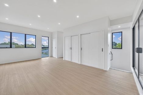 Photo of property in 4/163 Edmonton Road, Te Atatu South, Auckland, 0610