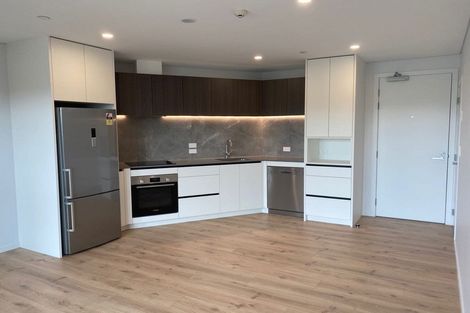 Photo of property in 2/219 Forrest Hill Road, Forrest Hill, Auckland, 0620