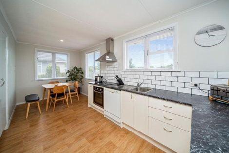 Photo of property in 285 South Road, Hawera, 4610