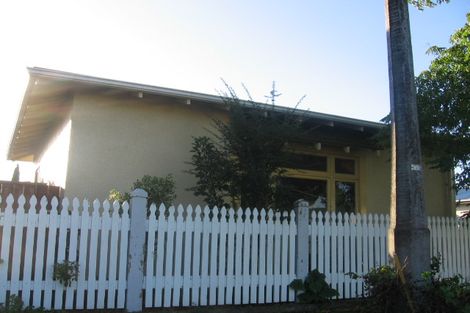 Photo of property in 18 Mahoe Avenue, Takaro, Palmerston North, 4410