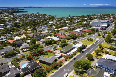 Photo of property in 21 Knights Road, Rothesay Bay, Auckland, 0630