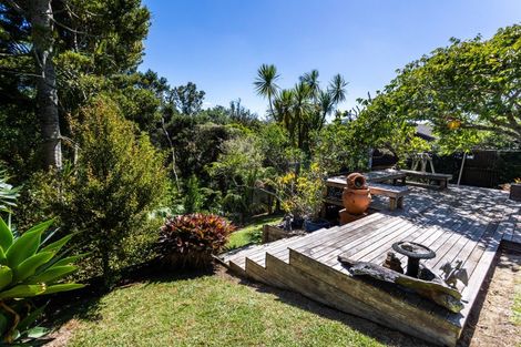 Photo of property in 6 Learmonth Avenue, Birkenhead, Auckland, 0626