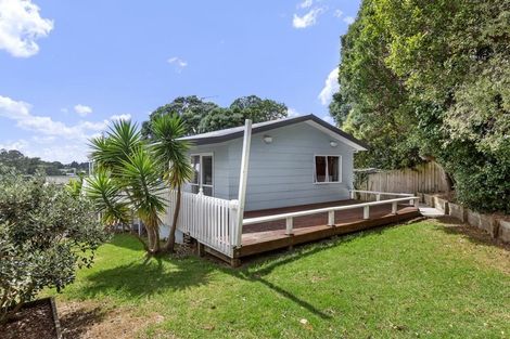 Photo of property in 16 Kearney Place, Massey, Auckland, 0614