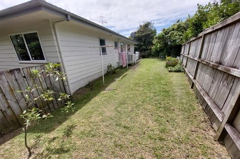 Photo of property in 1/59 Santiago Crescent, Unsworth Heights, Auckland, 0632